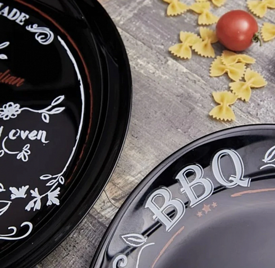 Тарелка для стейка ФРЕНДС ТАЙМ БЛЭК декорированная