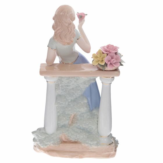 Фигурка декоративная &quot;Девушка&quot;, Д19 Ш12,5 В33,5 см