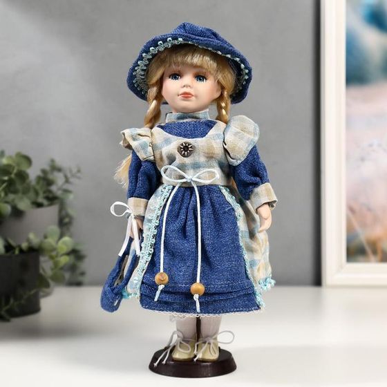 Кукла коллекционная керамика &quot;Алиса в джинсовом платье с клетчатой накидкой&quot; 30 см