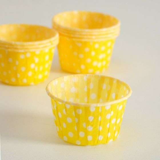 !09 НАБОР ИЗ 40 ШТУК - Форма для выпечки "Маффин", желтый в белый горох, 5 х 4 см.