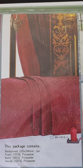 !09 Покрывало декоративное с простяг. 220*240 см.; наволочка 50x50 см. 2 штуки Цвет красный. Ткань, наполнитель - 100% полиэстер,