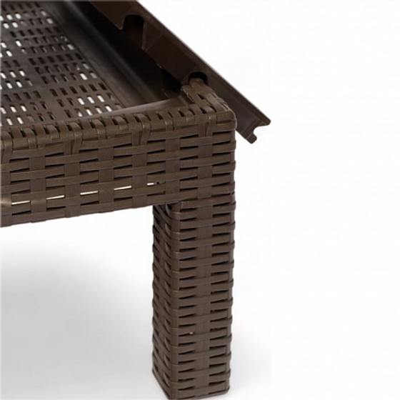 Шезлонг пластиковый складной коричневый