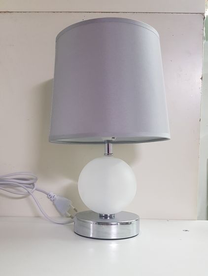 !Светильник настольный 30 см. цвет серый 40 Вт.