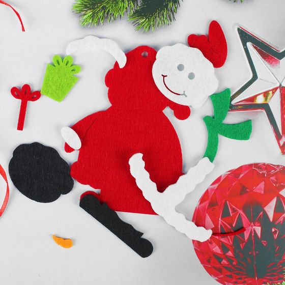 !09 Комплект из 3-х наборов - Ёлочная игрушка из фетра «Снеговик с подарком», своими руками