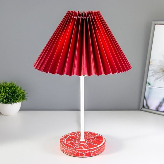 Настольная лампа «Земфира» Е27 40 Вт красный 24×24×35 см RISALUX