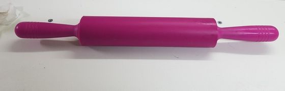 !09 Скалка для теста силиконовая 46 см цвет розовый