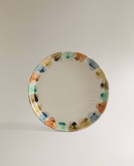 Stoneware dessert plate with contrast lines