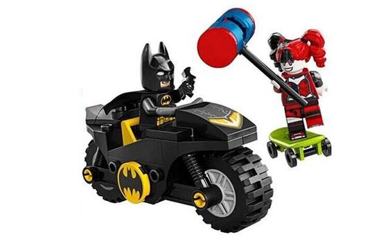 LEGO DC Персонажи Бэтмен против Харли Квинн Строительные блоки 42 шт. 76220