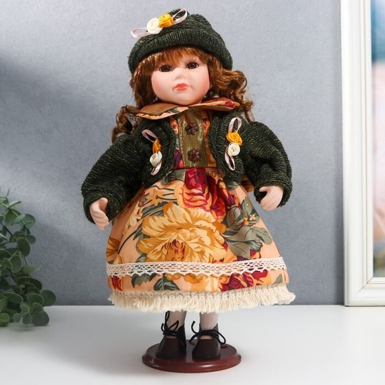 Кукла коллекционная керамика &quot;Алёна в платье с цветами, в зелёной шапке и джемпере&quot; 30 см