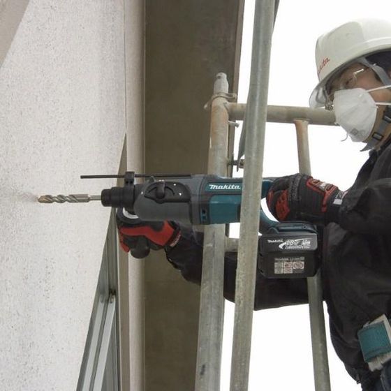 Перфоратор Makita DHR202RF патрон:SDS-plus уд.:1.9Дж аккум. (кейс)