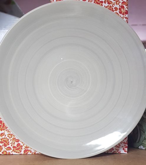 !09 Тарелка подстановочная "Круги" 26 см. керамика цвет серый