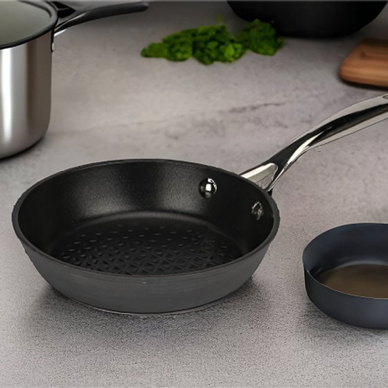 Сковорода HARD 20см