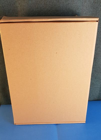 !09 Коробка сборная 38x28x9 см. цвет коричневый