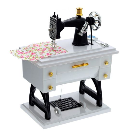 Изделие декоративное "Швейная машинка" (музык.), L16 W10 H20 см