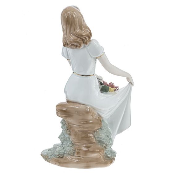 Фигурка декоративная &quot;Девушка&quot;, Д17 Ш14 В29 см