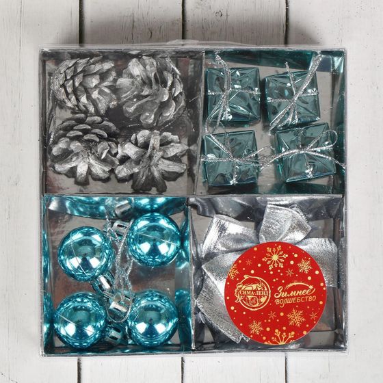 !09 Ёлочные игрушки «Сюрприз», шары новогодние, набор 16 штук (4 шара, 4 банта, 4 подарка, 4 шишки), цвет серебристо-голубой