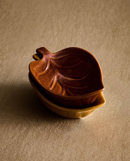 Mini stoneware leaf bowl