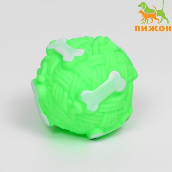 Игрушка пищащая &quot;Клубок с косточками&quot; для собак, 8 см, зелёная