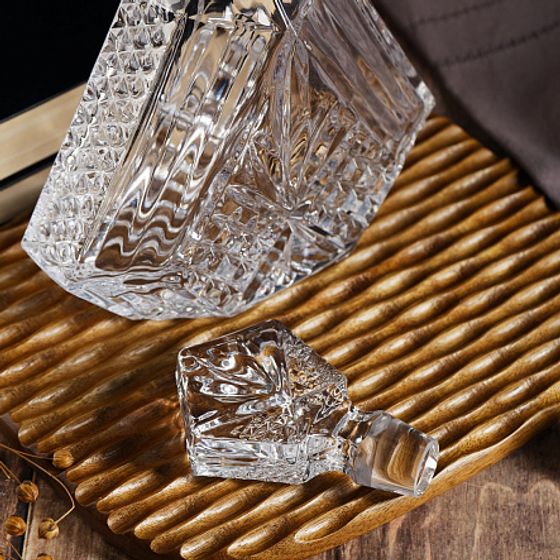 Штоф для крепких напитков MONARCH 650мл