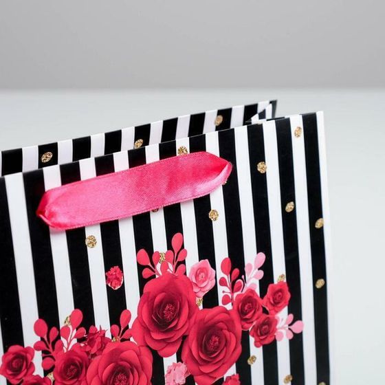 !09 НАБОР 2 ШТУКИ - Пакет подарочный ламинированный Gifts, 22 × 17.5 × 8 см