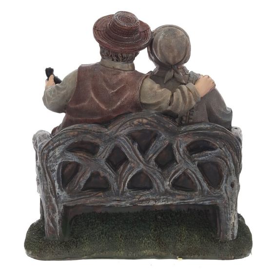 Фигурка декоративная &quot;Бабушка с дедушкой&quot;, Д16 Ш12 В17 см, 2в.