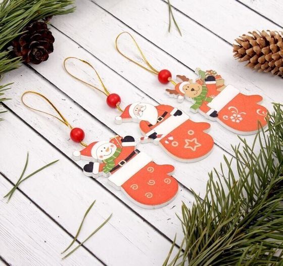 !09 Подвеска новогодняя (5 штук) «Варежка с сюрпризом»:дизайн &quot;Дед Мороз&quot; 2 штуки + дизайн &quot;Снеговик&quot;1 штука + дизайн &quot;Собака&quot; 2 штуки