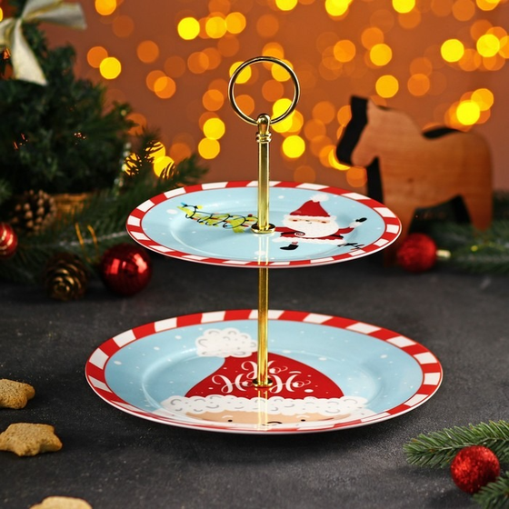 !09 Блюдо фарфоровое 2-х ярусное «Новый год. Дед Мороз», d=17,5/23 см