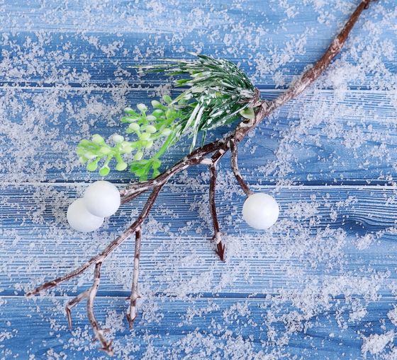 !09 Набор из 3-х изделий - Декор "Зимние грезы" белые ягодки 10 см