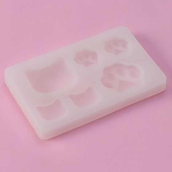 !09 Молд «Котик», силикон, 7,7×5×0,7 см, 6 ячеек, цвет прозрачный