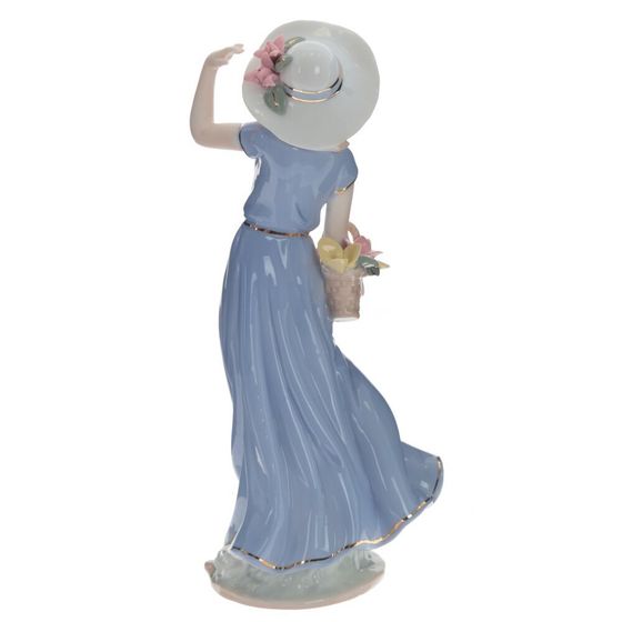 Фигурка декоративная "Девушка", L12,5 W10,5 H30,5 см