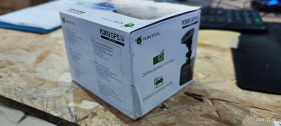 УЦЕНКА-Видеорегистратор Navitel R300 GPS черный 1080x1920 1080p 140гр. GPS MSTAR MSC8336 (Плохая упаковка)