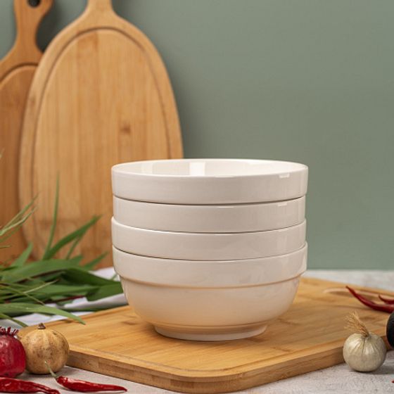 Салатник BASIC 18 см