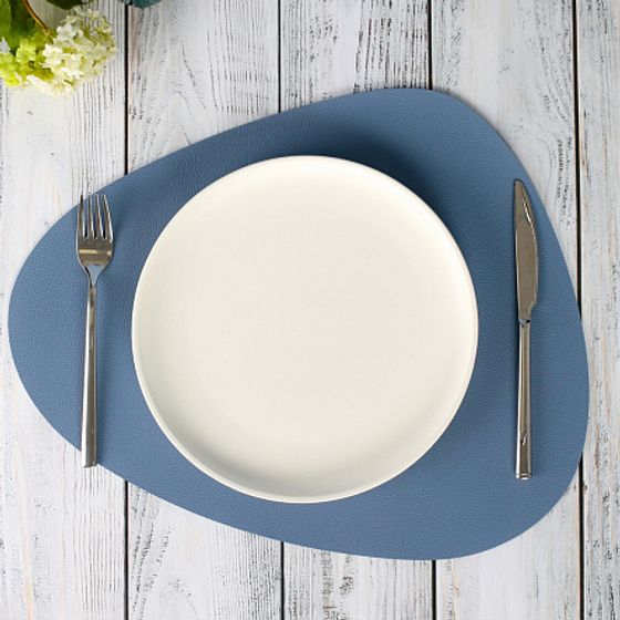 Мат на стол треугольный BLUE 45х36см