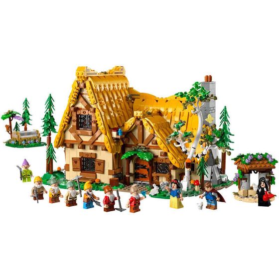 LEGO Snow White And The Seven Dwarfs&#39; Cottage Building Blocks 43242