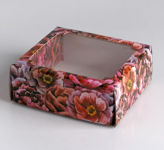 !09 Коробка подарочная крышка-дно, с окном "Букет пионов" 14,5 х 14,5 х 6 см.