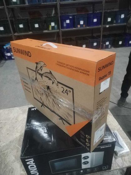 УЦЕНКА-Телевизор LED 24&quot; SunWind SUN-LED24XS310 черный SmartTV-(после ремонта)