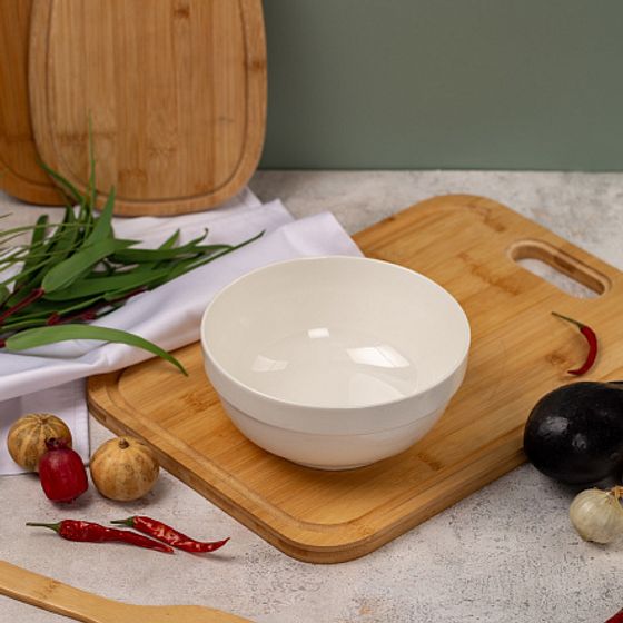 Салатник BASIC 18 см