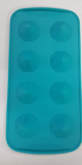 !09 Формочки для льда "Граненый треугольник" 8 ячеек силикон цвет микс