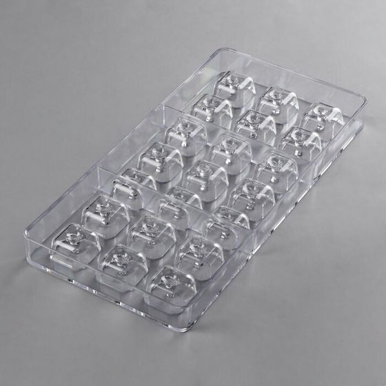 !09 Форма для шоколада и конфет «Пончик в форме квадрата», 21 ячейка, 33×16,2 см