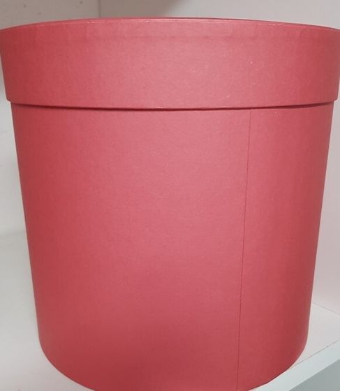 !09 Коробка шляпная с крышкой 20x20 см. цвет красный