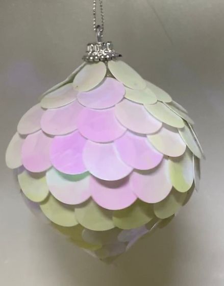 !09 НАБОР 2 ШТУКИ - ЕЛОЧНОЕ УКРАШЕНИЕ ИЗ ПАЙЕТОК , 11 СМ. ПЕРЛАМУТРОВАЯ