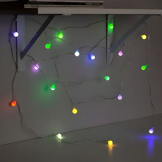 !09 Гирлянда «Нить» 5 м с насадками «Шарики белые», IP20, прозрачная нить, 20 LED, свечение мульти (RG/RB), мигание, 220 В