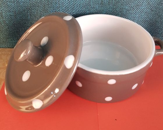 !09 Супница-кокотница круглая с крышкой, диаметр 10,5 см., высота 8,5 см. Франция Цвет темно серый