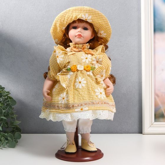 Кукла коллекционная керамика &quot;Маша в жёлтом платье в клетку с ромашками, в шляпке&quot; 30 см