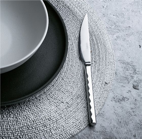 Нож столовый PYRAMID