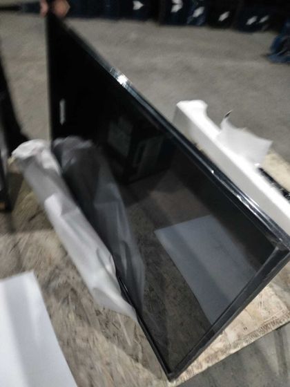 УЦЕНКА-Телевизор LED 32&quot; Leff 32H550T черный SmartTV ЯндексТВ-(заводской дефект сборки корпуса сзади)