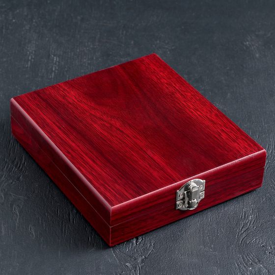 !09 Набор для вина «Бордо», 4 предмета: кольцо, пробка, каплеуловитель, нож для срезания фольги