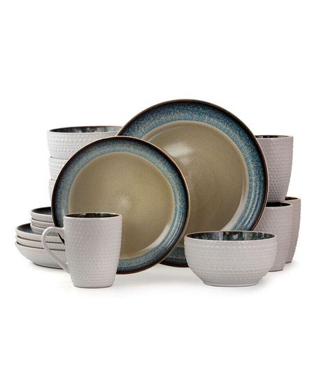 Modern Dot 16 Piece Luxurious Stoneware Dinnerware Set