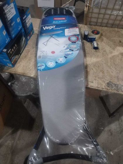 УЦЕНКА-Гладльная доска Hausmann HM-4122 Vega 38x140см серый-(потертости на ножках, нарушена упаковка)