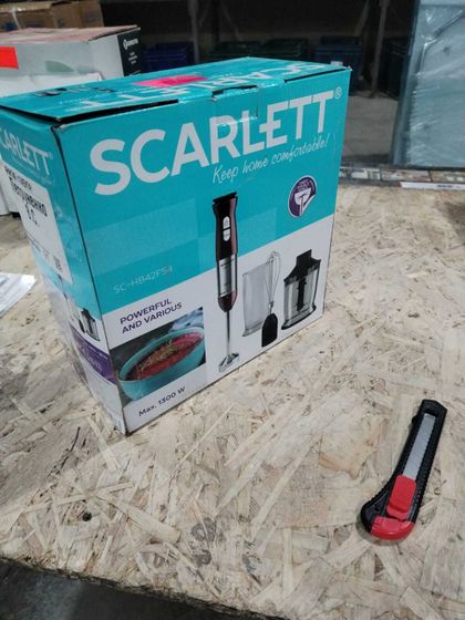 УЦЕНКА-Блендер погружной Scarlett SC-HB42F54 1300Вт бордовый-(после сервиса - дефект не обнаружен)